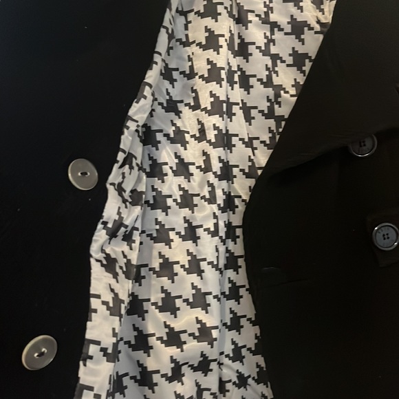 Black coat - Picture 2 of 4